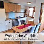 Διαμέρισμα Eger - Entspannter Urlaub Mit Baby & Kleinkind - Wahlweise Modern Oder Guenstige Fewos - Ruhig Am Ende Der Strasse - Kaelbchen Fuettern - Traktor Fahren - Freie Fahrt Mit Den Hoernerbahnen In Sommersaison - E-ladestation - E-bike Verlei *