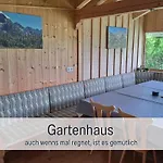 Eger - Entspannter Urlaub Mit Baby & Kleinkind - Wahlweise Modern Oder Guenstige Fewos - Ruhig Am Ende Der Strasse - Kaelbchen Fuettern - Traktor Fahren - Freie Fahrt Mit Den Hoernerbahnen In Sommersaison - E-ladestation - E-bike Verlei Διαμέρισμα *