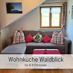 アパート Eger - Entspannter Urlaub Mit Baby & Kleinkind - Wahlweise Modern Oder Guenstige Fewos - Ruhig Am Ende Der Strasse - Kaelbchen Fuettern - Traktor Fahren - Freie Fahrt Mit Den Hoernerbahnen In Sommersaison - E-ladestation - E-bike Verlei Immenstadt im Allgäu