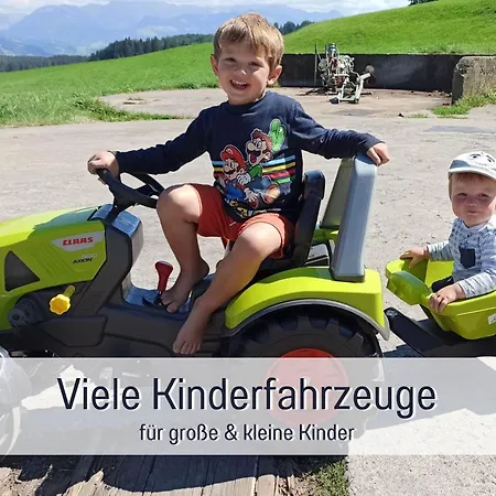 Eger - Entspannter Urlaub Mit Baby & Kleinkind - Wahlweise Modern Oder Guenstige Fewos - Ruhig Am Ende Der Strasse - Kaelbchen Fuettern - Traktor Fahren - Freie Fahrt Mit Den Hoernerbahnen In Sommersaison - E-ladestation - E-bike Verlei Apartment